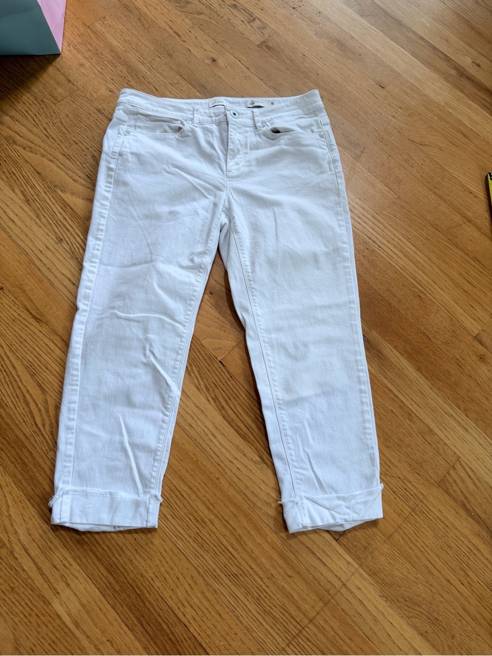 Ladies Size 8 "J. Jill" White Cropped Jeans with Folded Hem Authentic Fit GUC